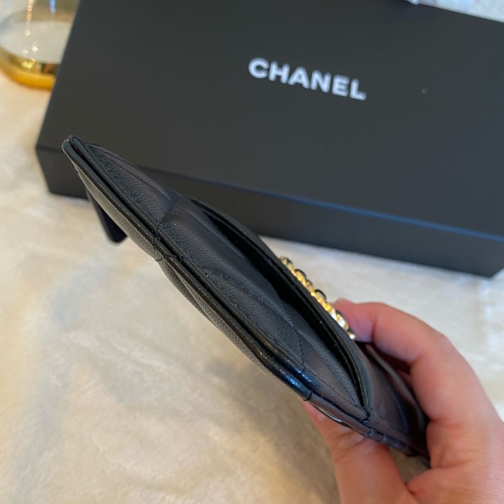 💓Sold💓Chanel 19 phone & card holder wallet - Picture 8 of 12